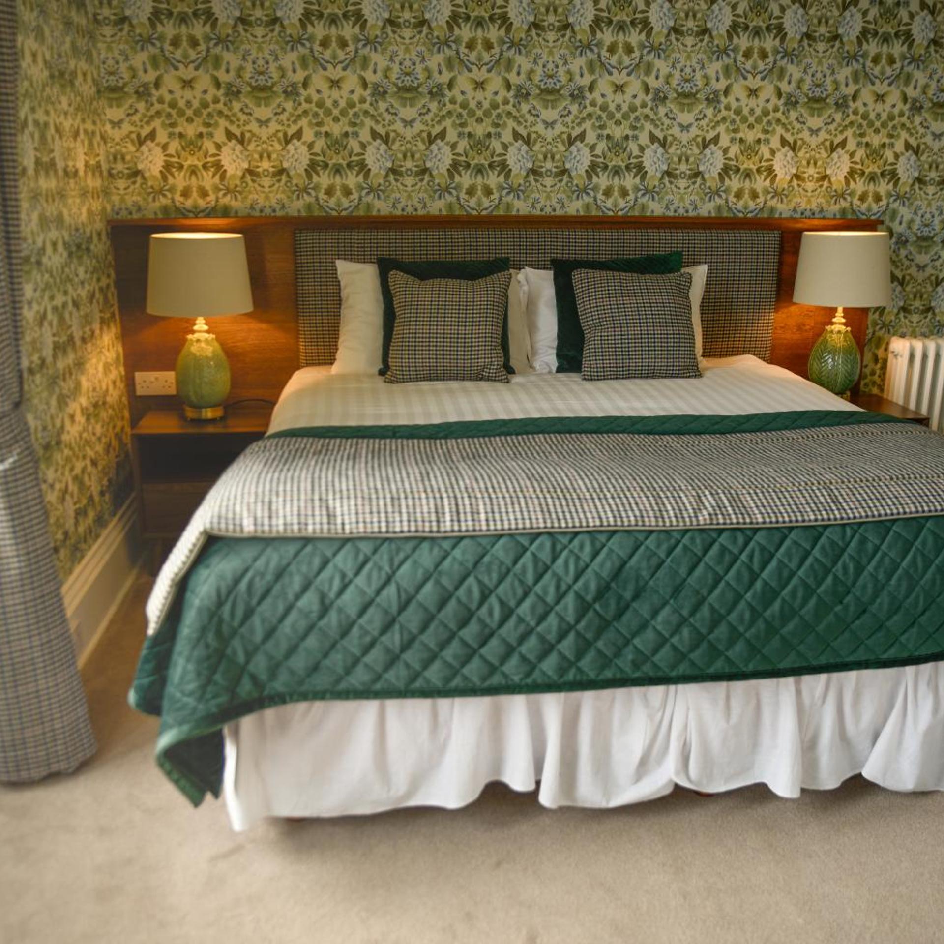 Glenesk Hotel 16/50