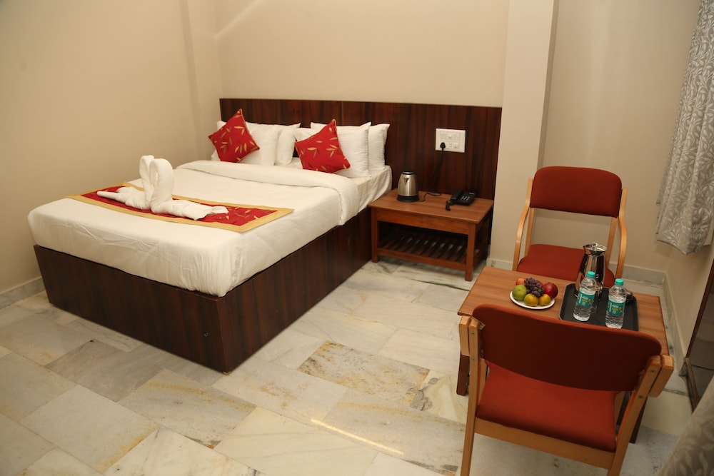 Soundarya Hotel 15/38
