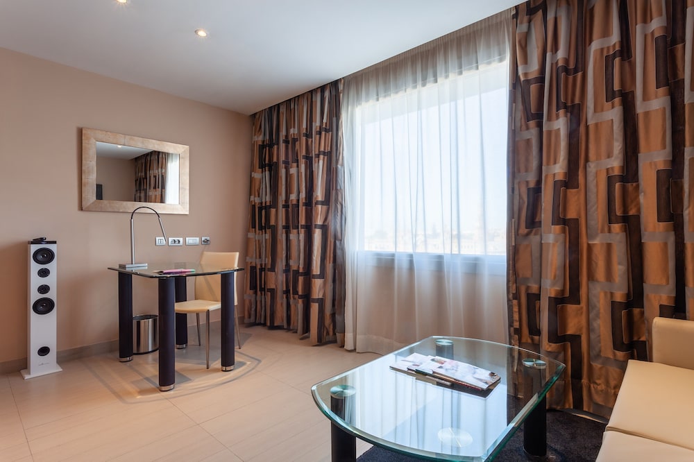 Melia Sevilla Hotel 26/48