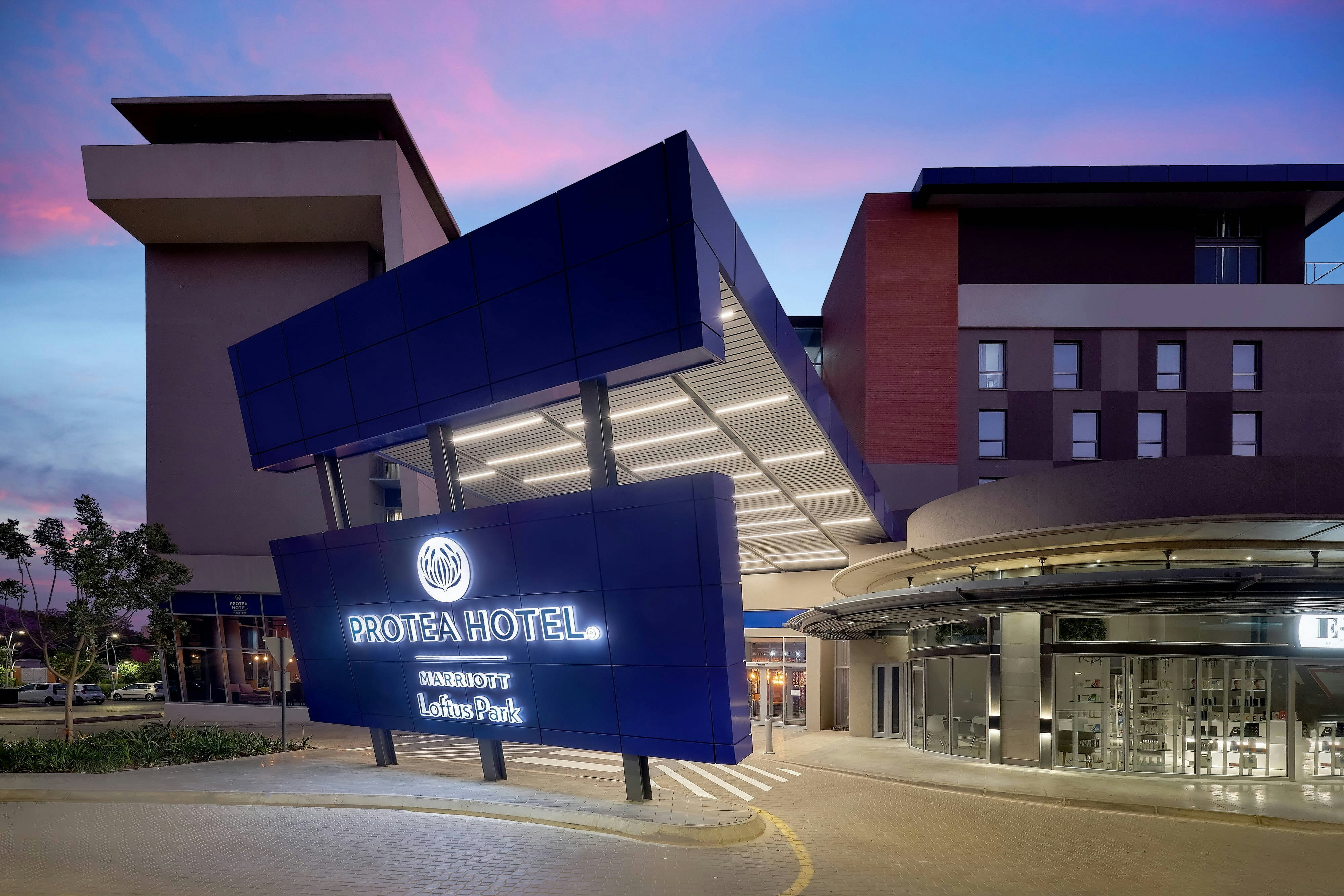 Protea Hotel by Marriott Pretoria Loftus Park 2/43
