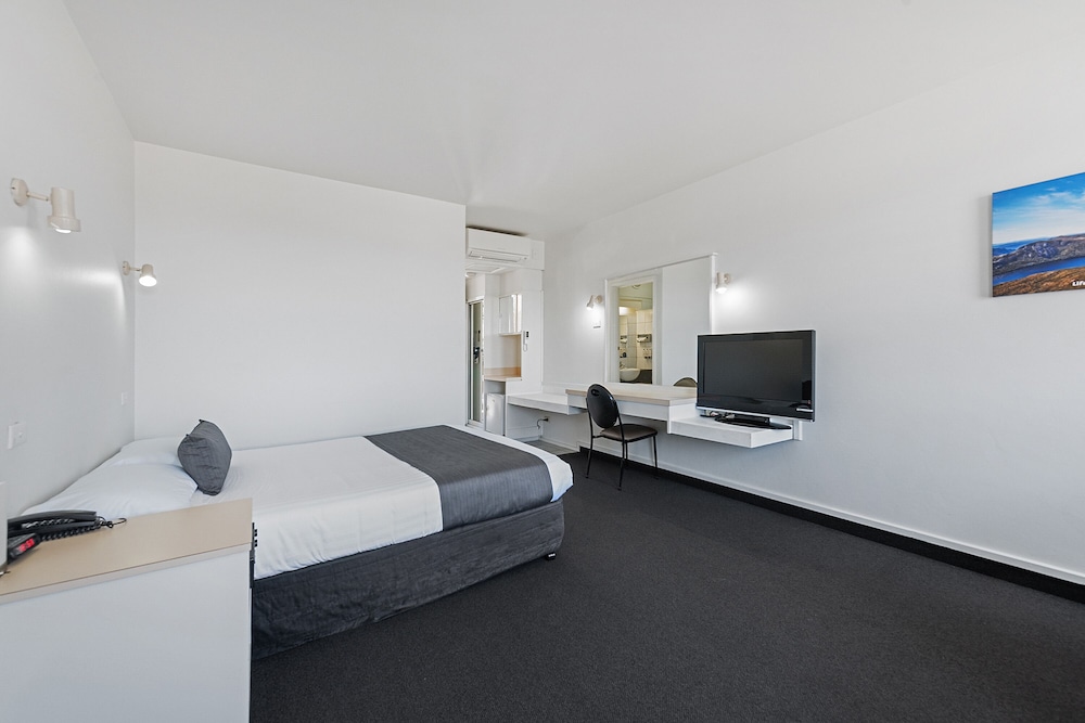 Coach House Launceston 27/52