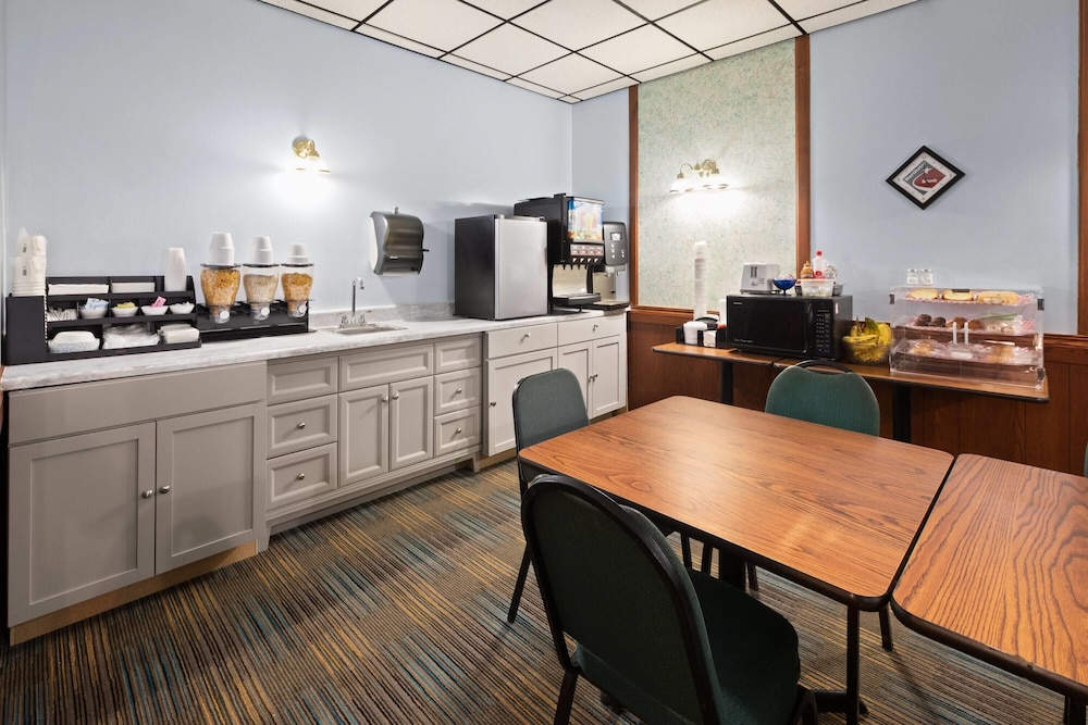 Days Inn by Wyndham Bad Axe 33/55