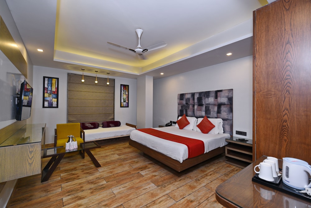 Staybook Hotel Nitya Maharani 25/50