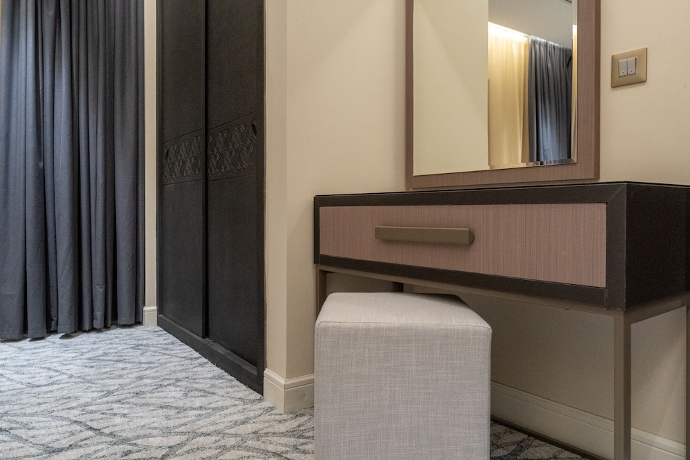 العنوان رزيدنس(Aleunwan Serviced Apartments) 37/53