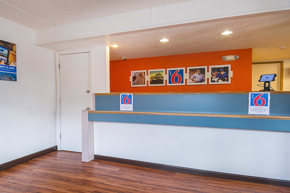 Motel6 Knoxville, TN - North 3/45