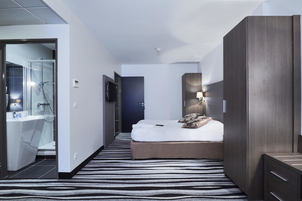 Hotel Kyriad Saint Quentin En Yvelines - Montigny 22/58