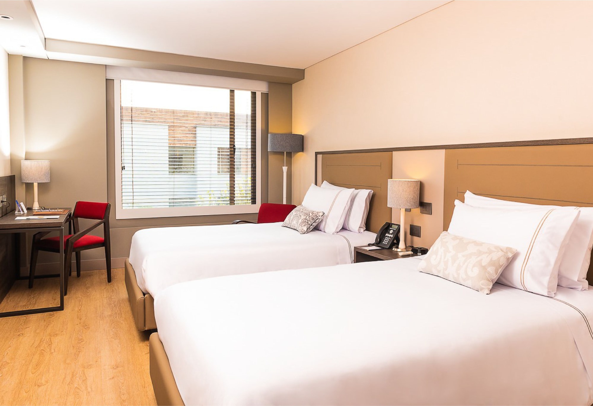 PREMIUM, TWIN BEDS