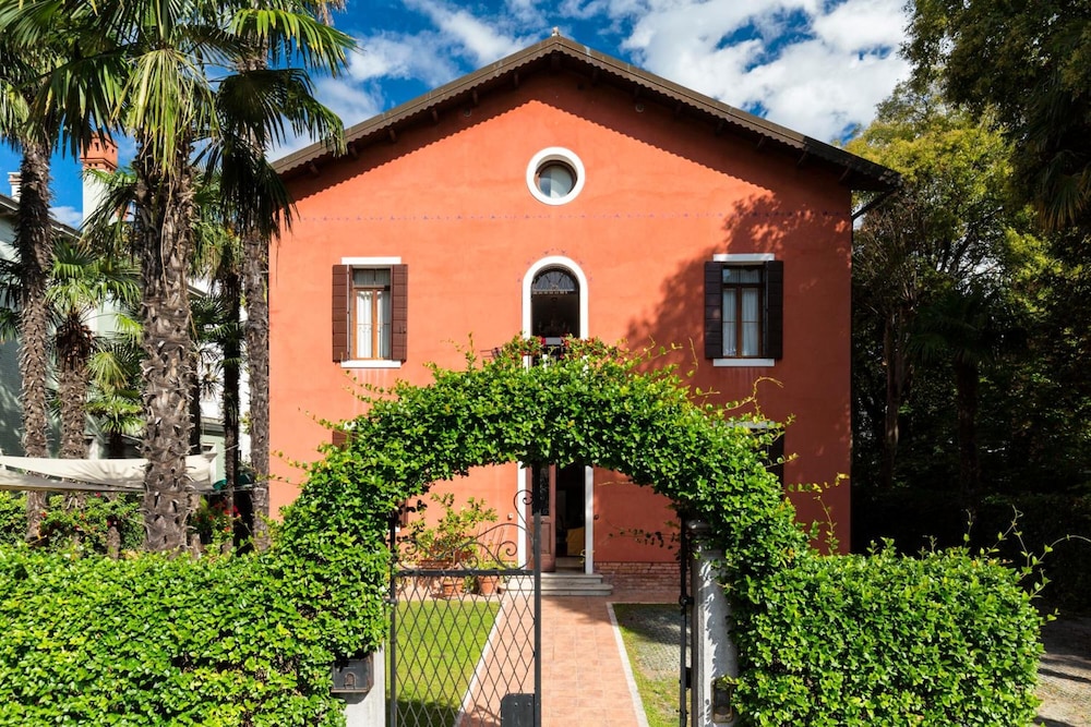 VILLA CASANOVA 49/52