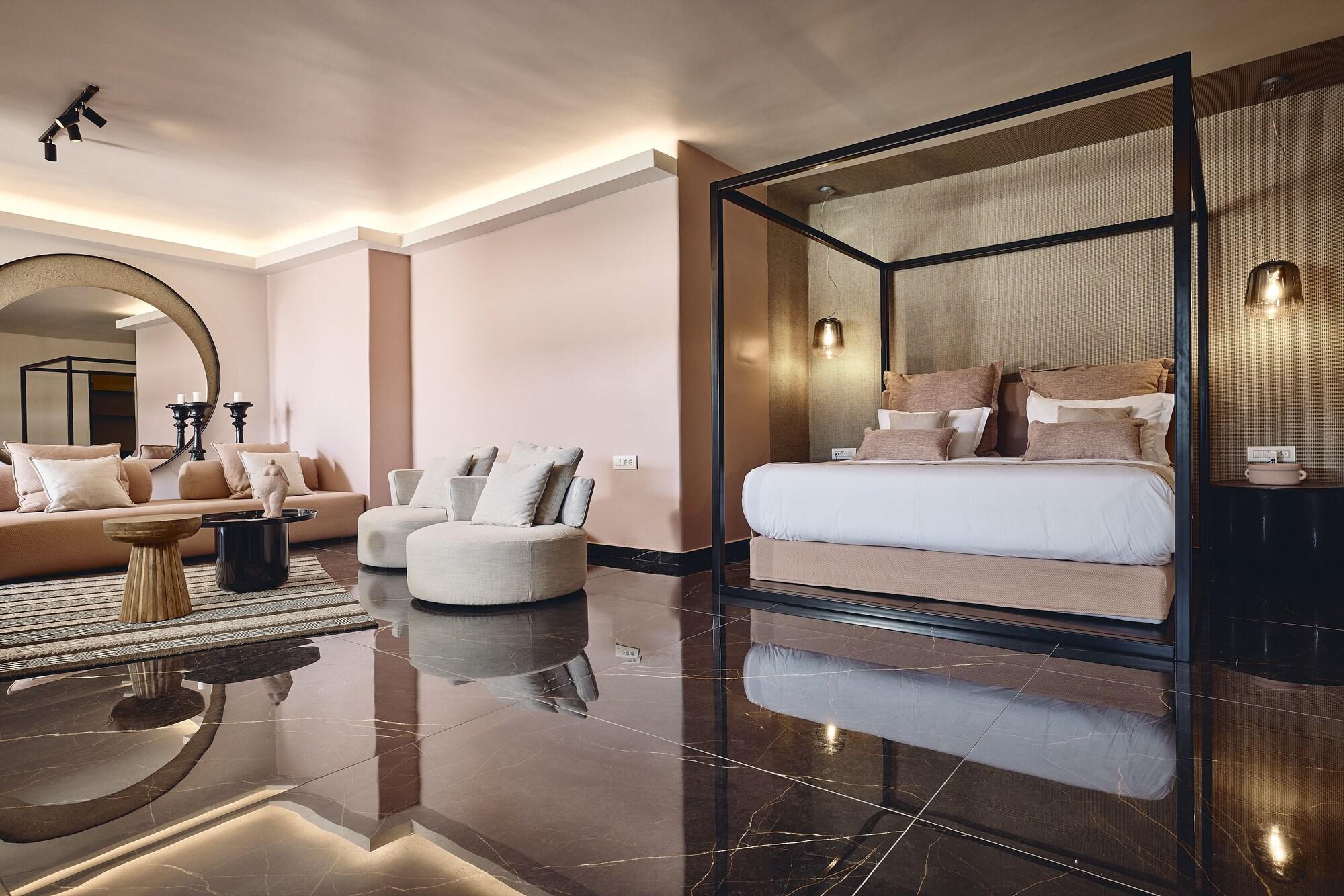 Honeymoon, Suite, Outdoor Jetted Tub, Private Pool