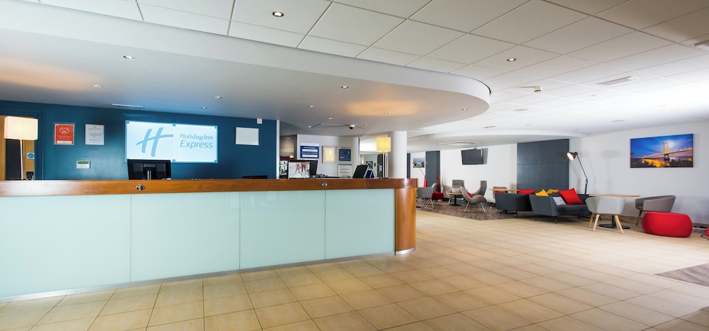 Holiday Inn Express Newport 2/47