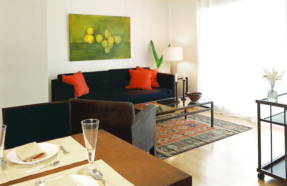 ART SUITES 42/51