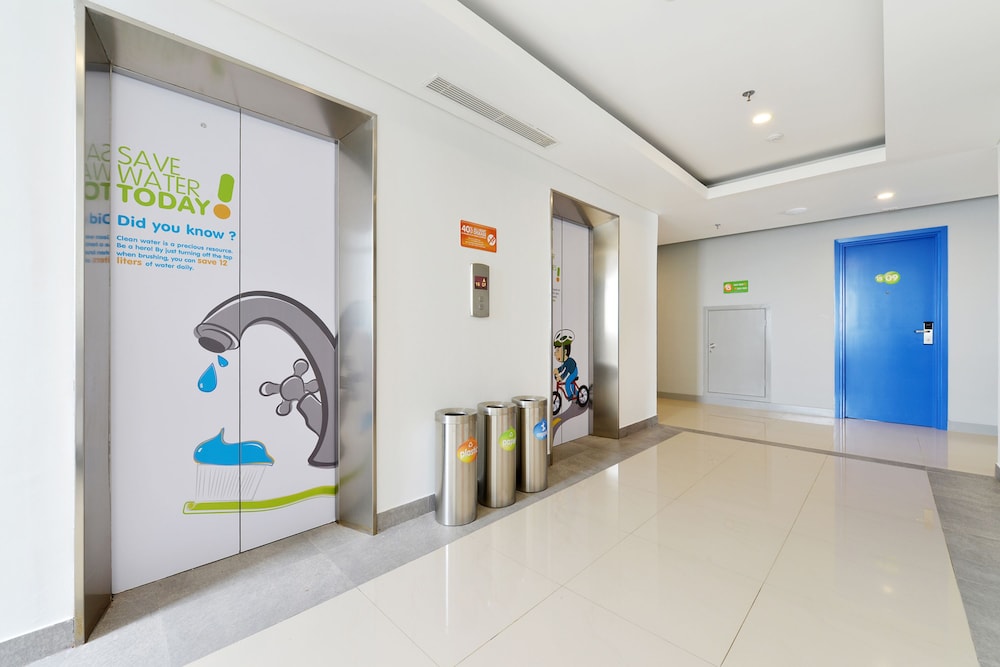 Lobby at Pop! Hotel Kelapa Gading Jakarta, JAKARTA