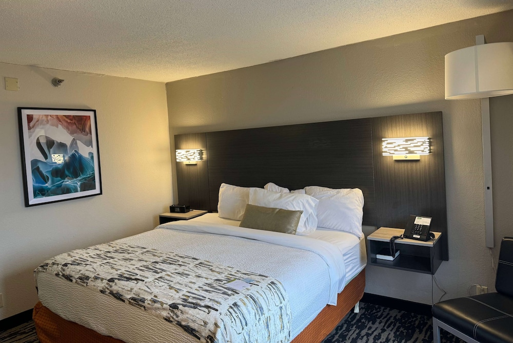 Wingate by Wyndham Dayton North 19/50