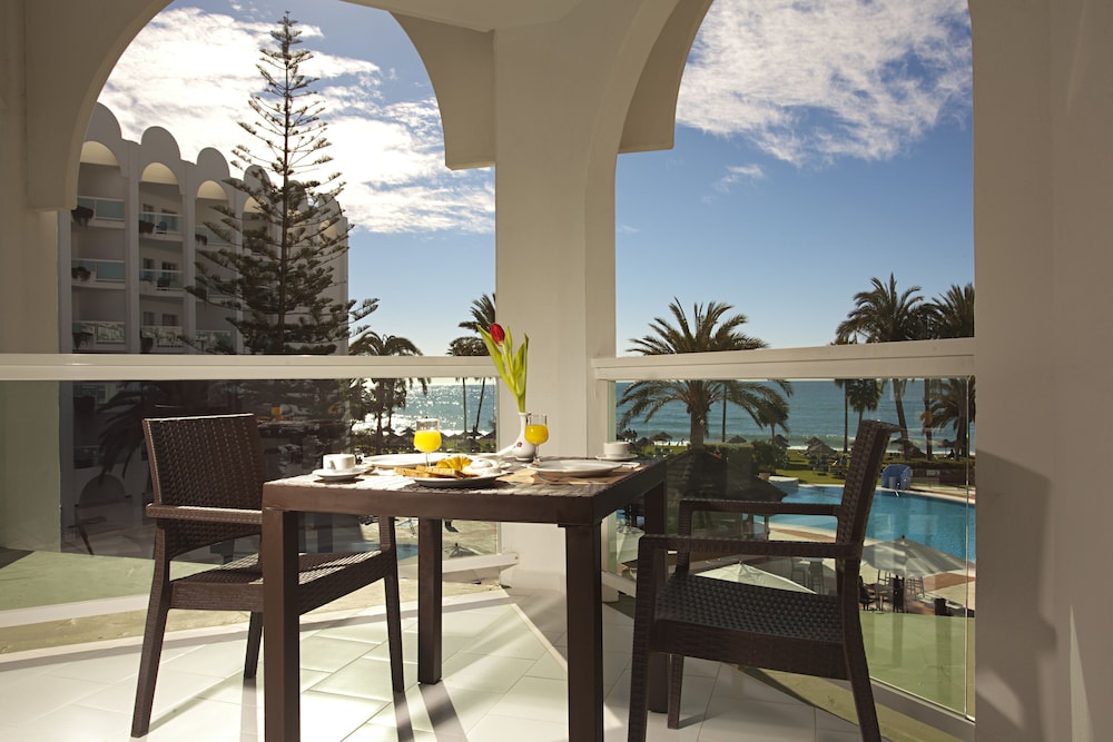 Ona Marinas de Nerja Spa Resort 56/72