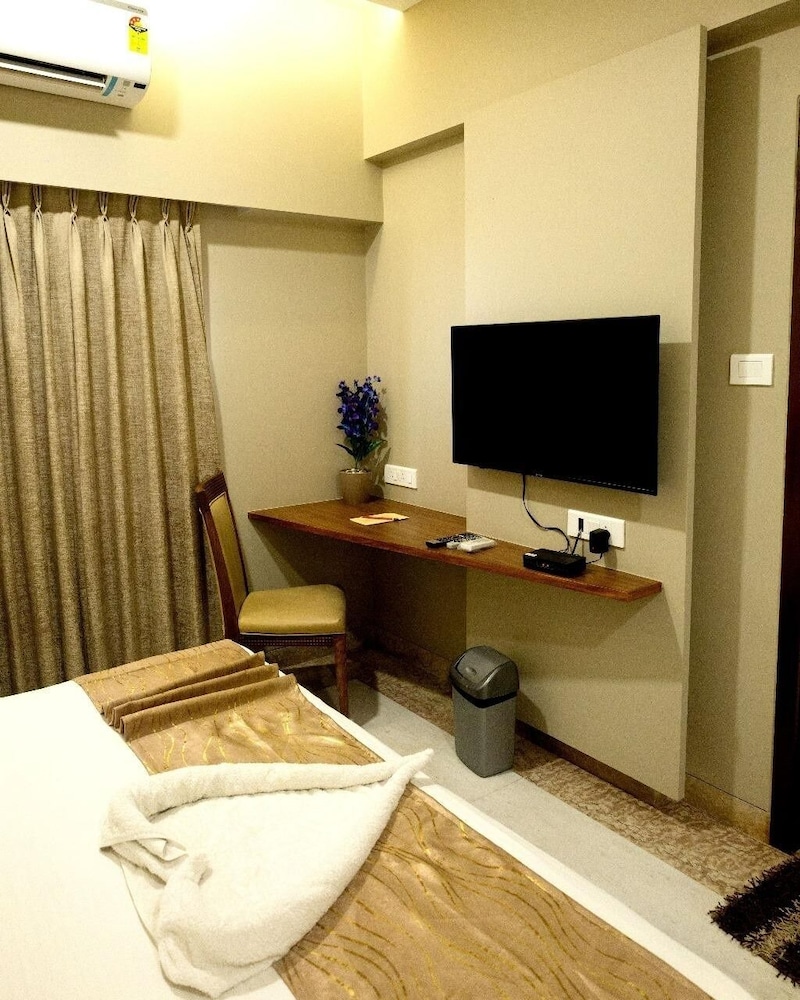 Hotel Ambience Excellency 18/45