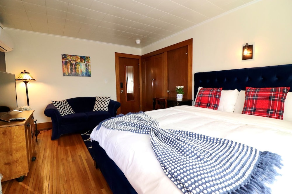 The Butler House Bed and Breakfast 16/50