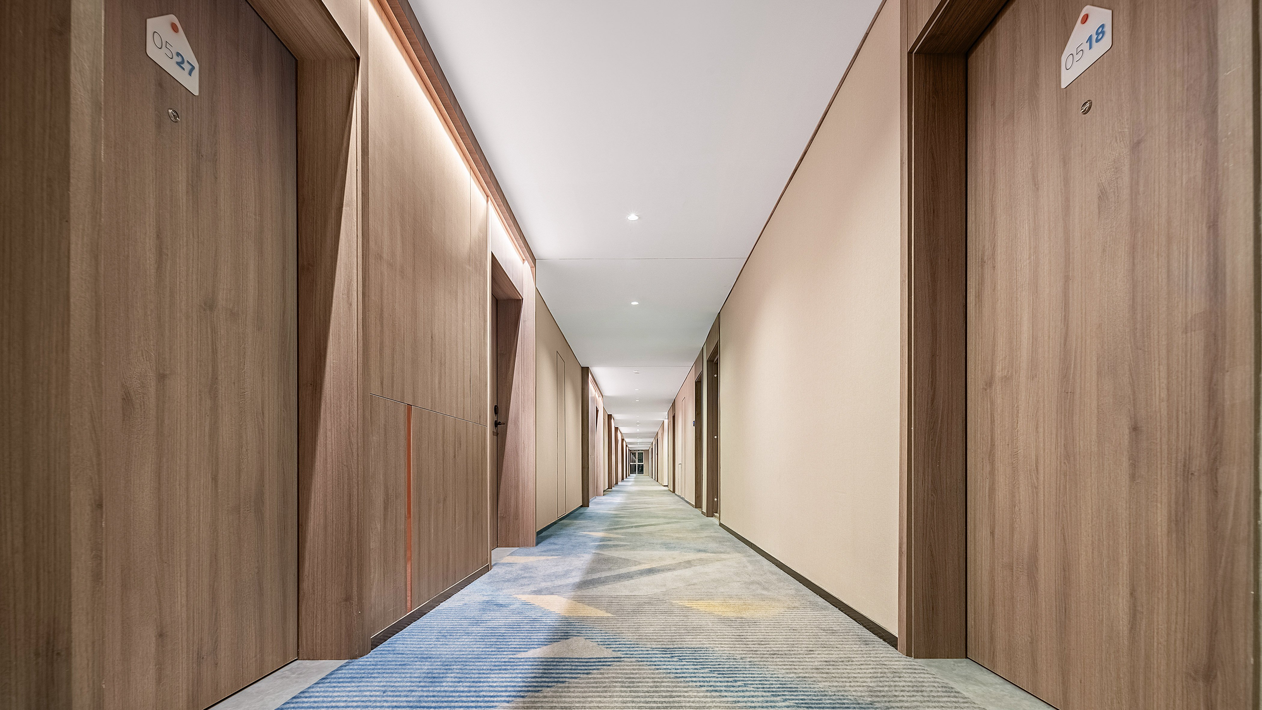 Holiday Inn Express Qingdao Hongdao Station 11/20