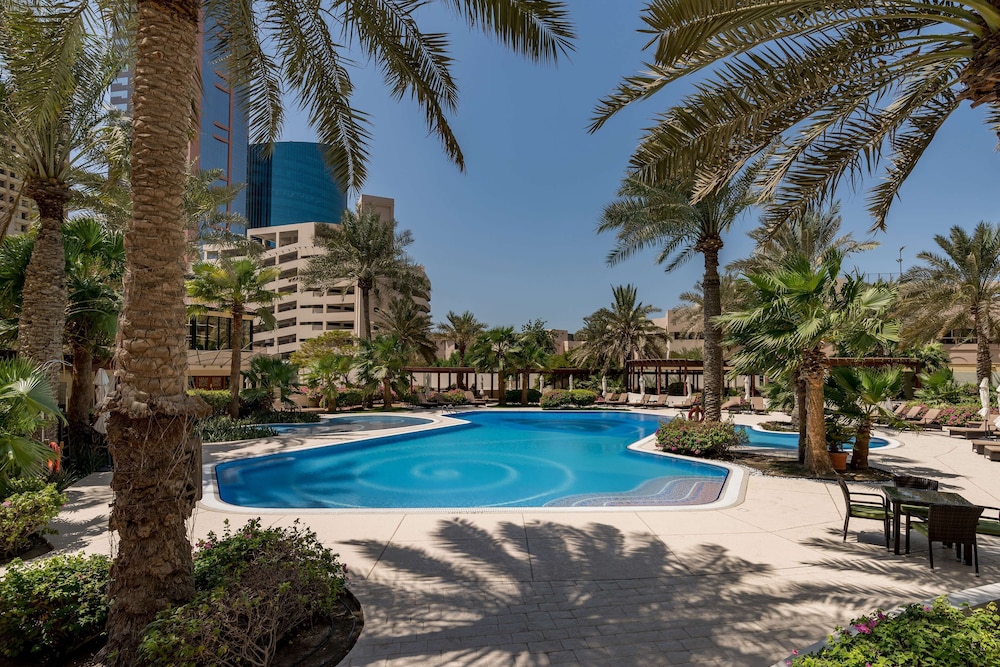 The Diplomat Radisson BLU Hotel, Residence and Spa 41/46