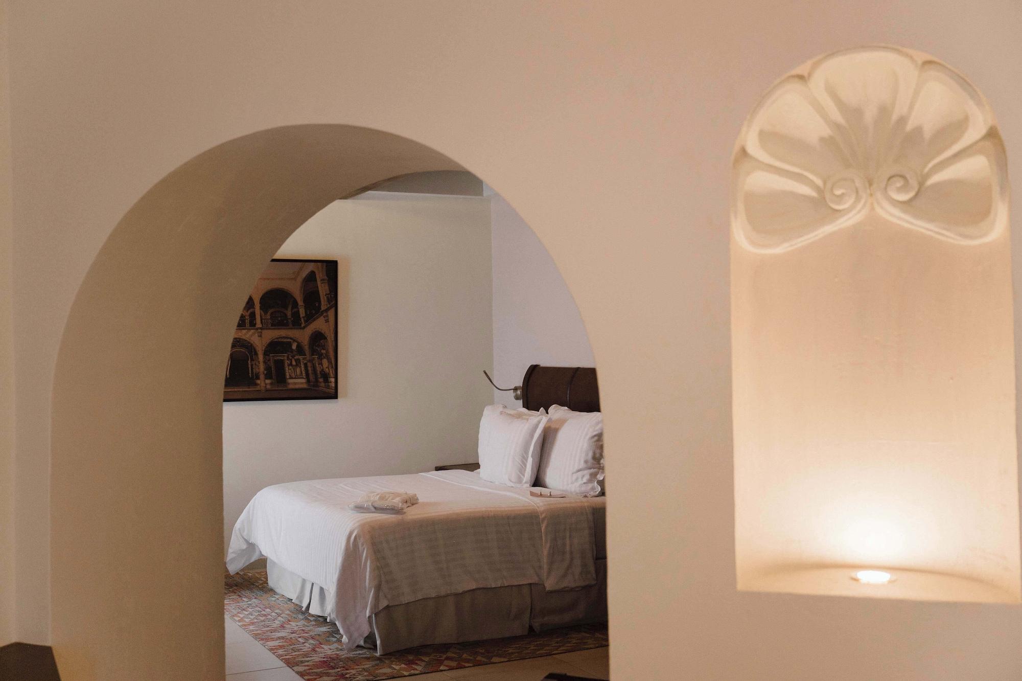 جناح جونيور، HOTEL HACIENDA LA VENTA 6/10