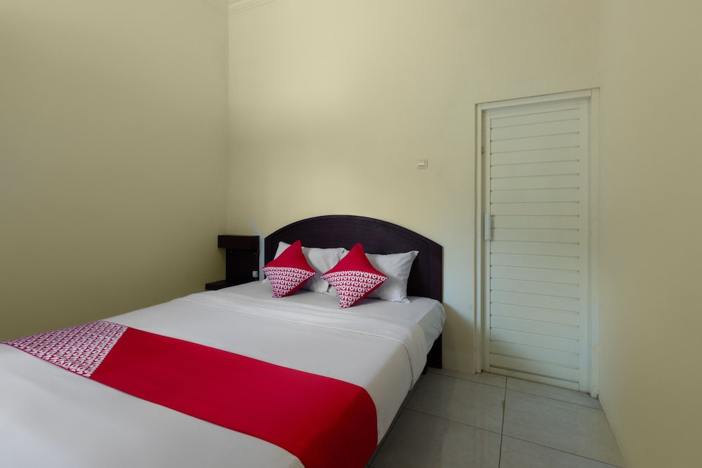 OYO 3024 Hotel Kebon Manis 8/15