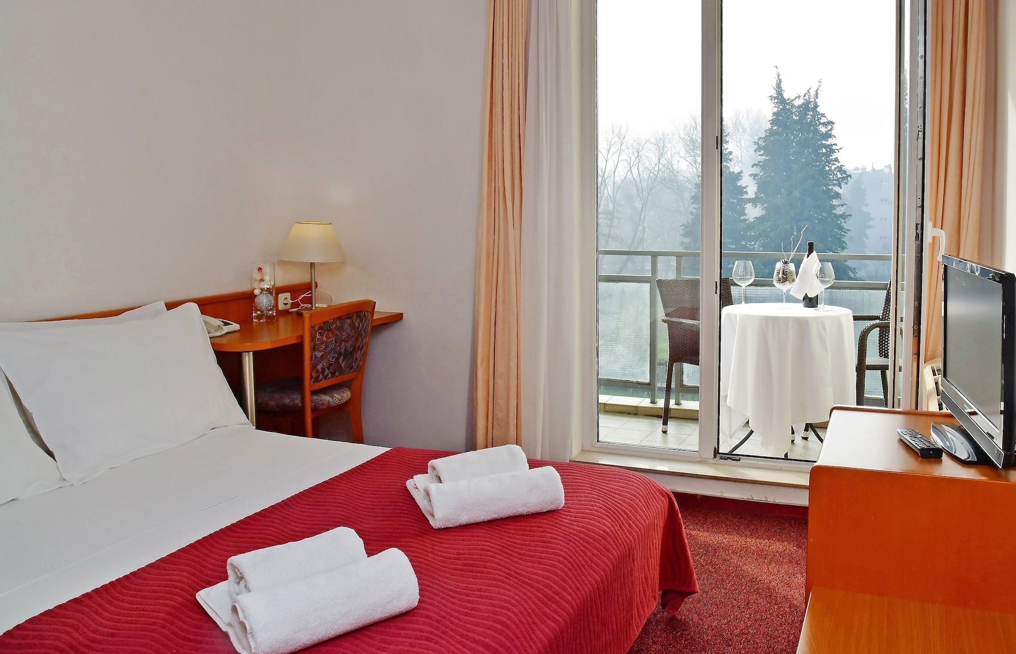 Standard, Double or Twin Bed, Park View, Balcony, Hotel Alkar 7/10