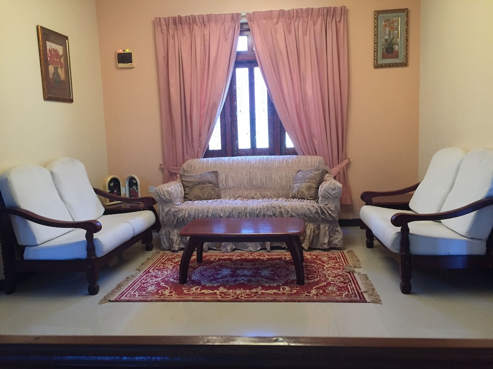 Resident View Homestay 18/33