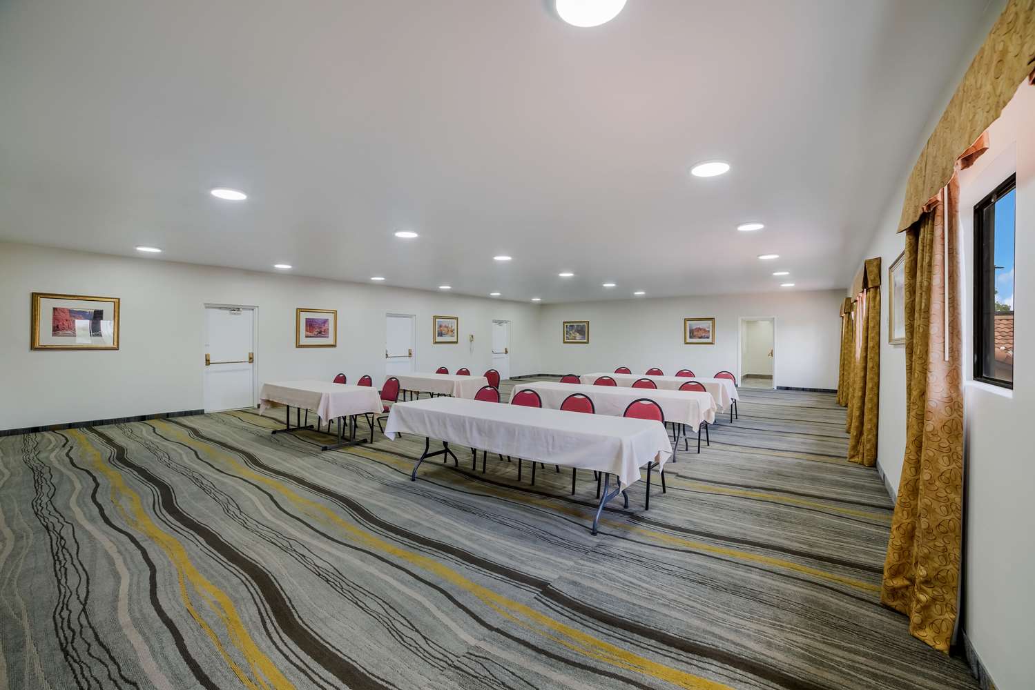 Quality Inn & Suites Goodyear - Phoenix West 4/42