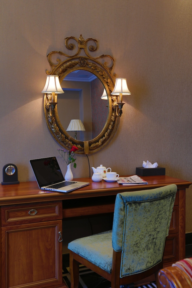 The Residence Suite Hotel 16/42