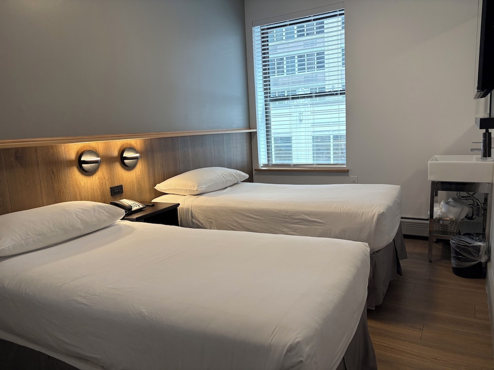 Americana Inn 18/50