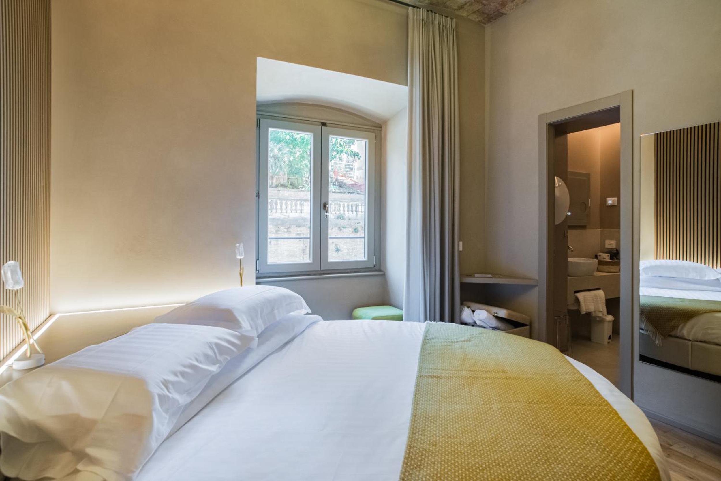 Nest, Deluxe, Double Bed