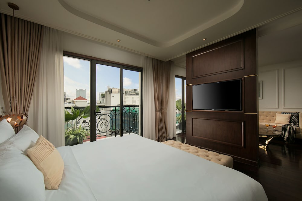 ANATOLE, SUITE, BALCONY
