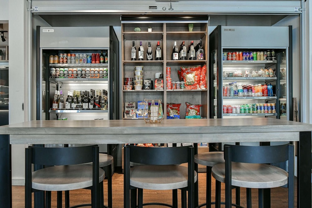 AX Hotel Mont Tremblant 45/53