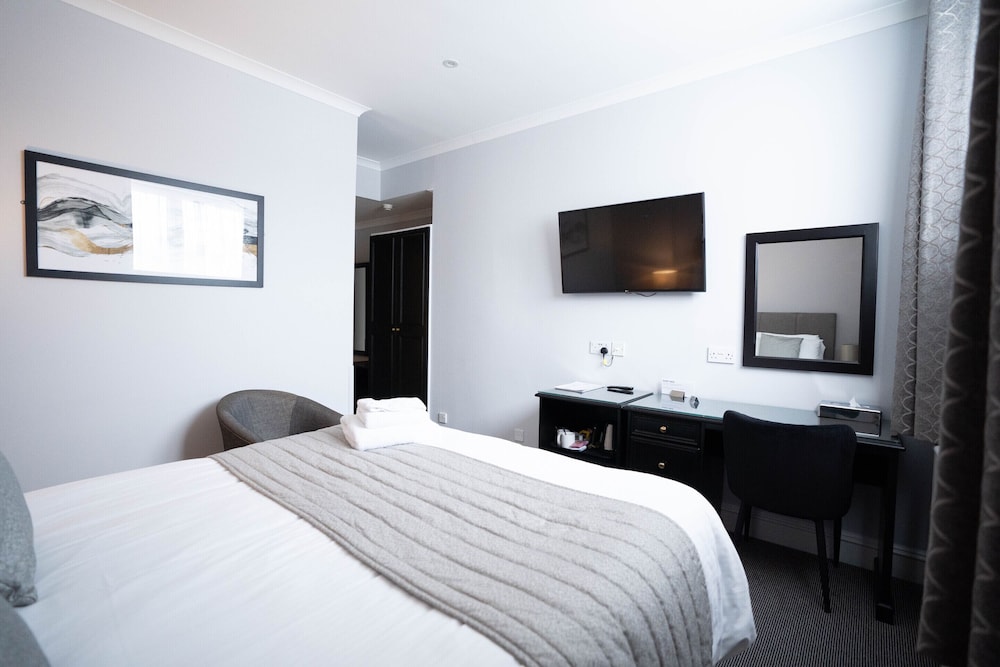 Room, Double Bed