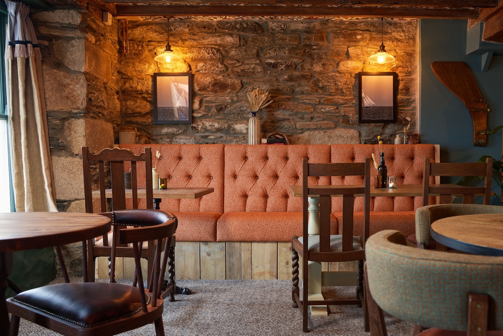 Harbour Inn 35/48