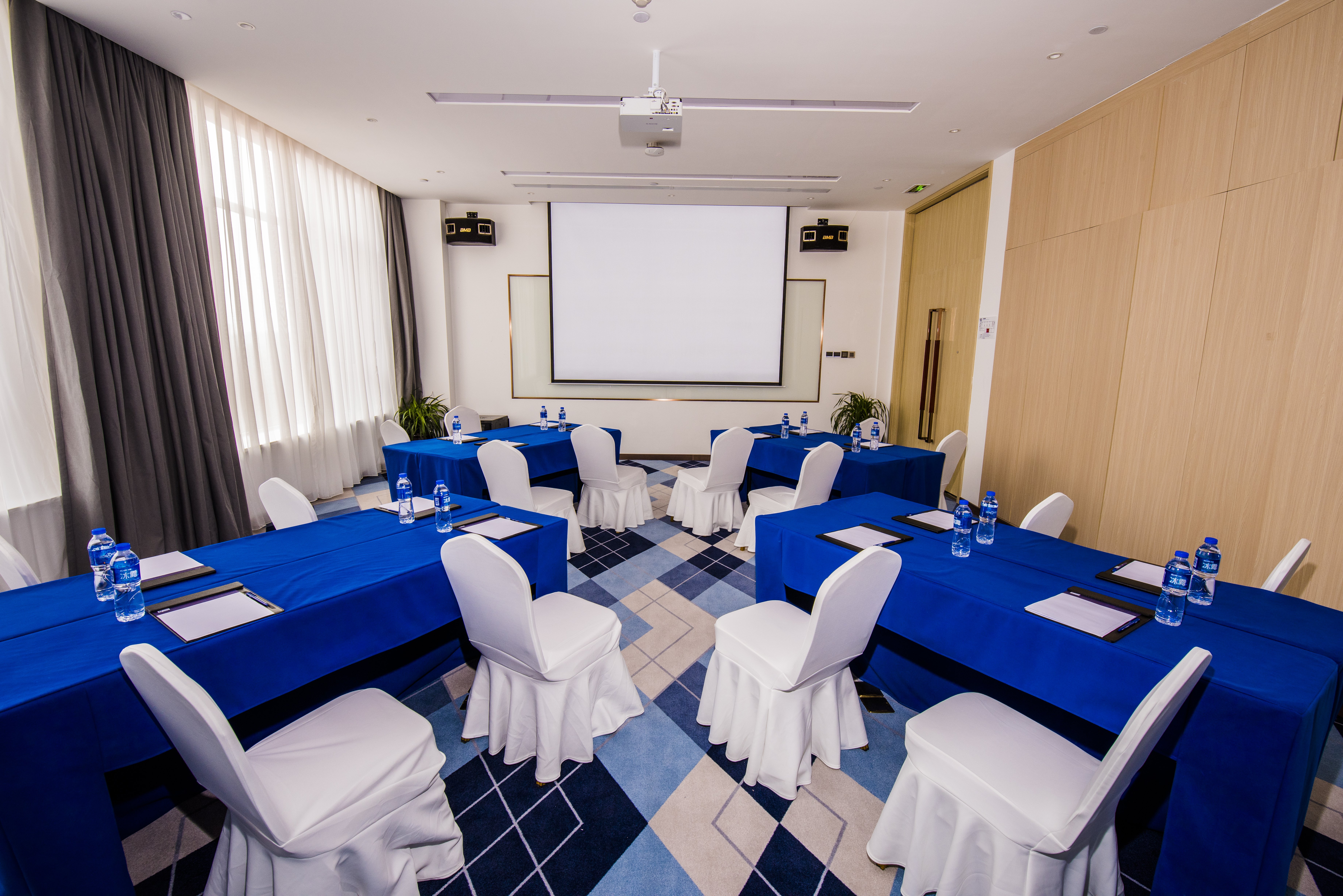Holiday Inn Express Yinchuan Downtown 42/50