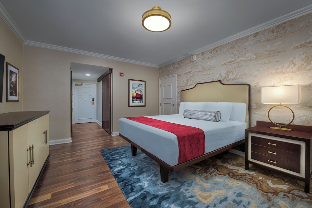 Disneys Yacht Club Resort 17/50