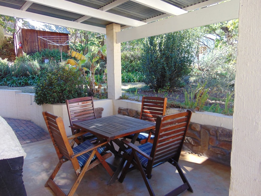 Fountain Baths Guest Cottages 28/42