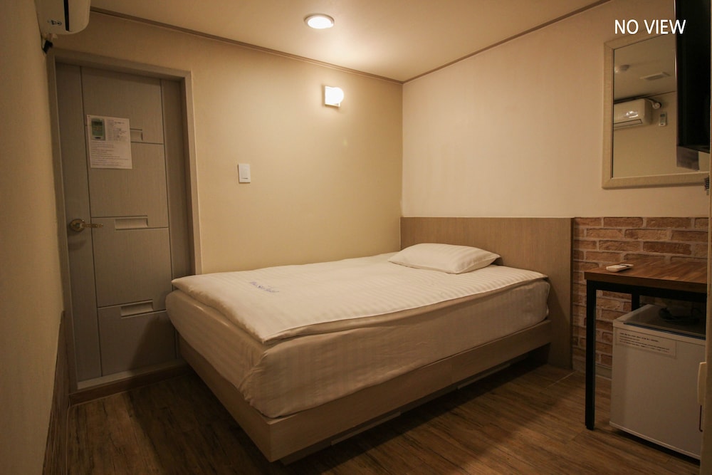 Dongdaemun Hwashin Hostel 18/47