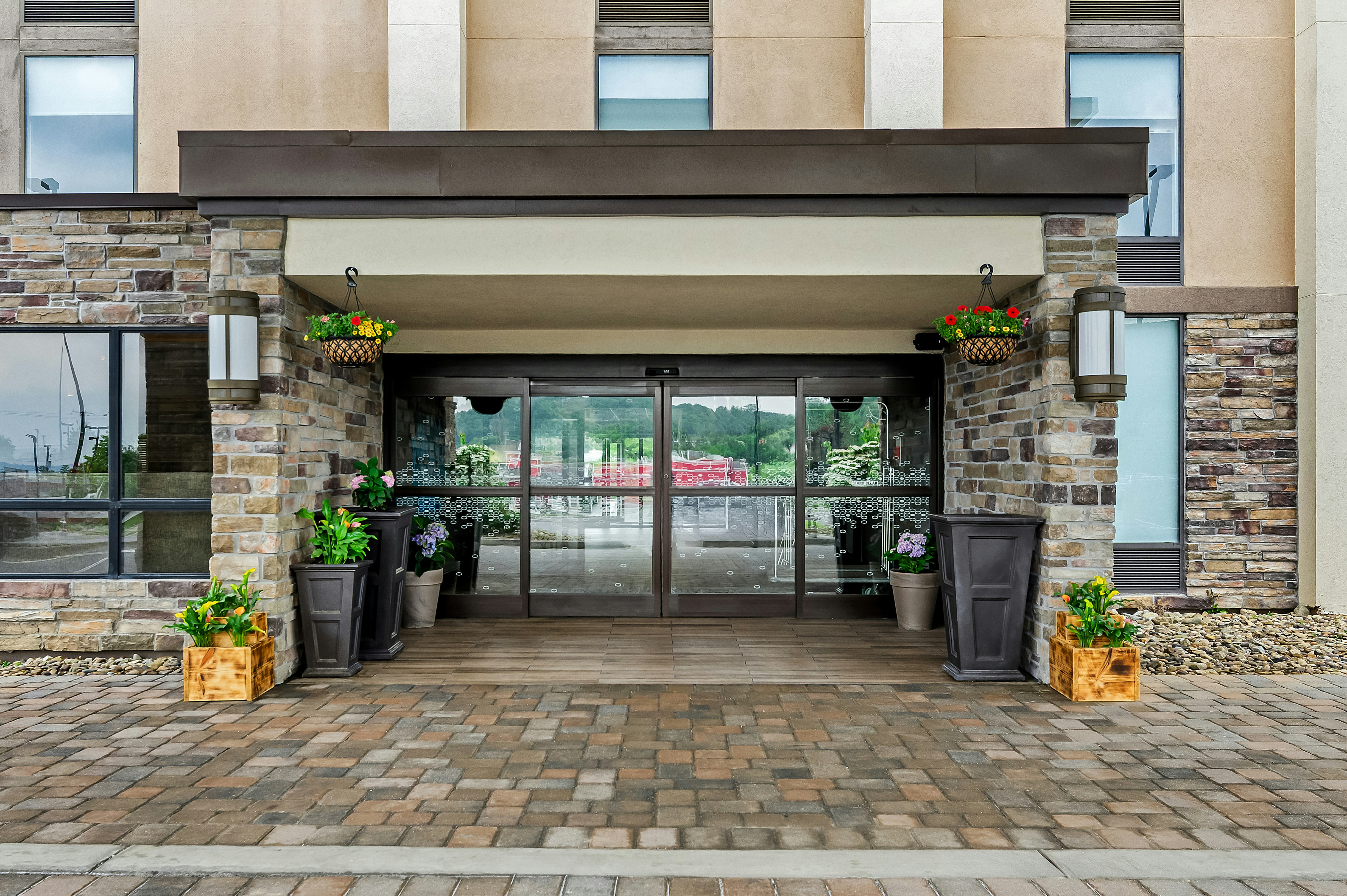 Hampton Inn Princeton, WV 48/50