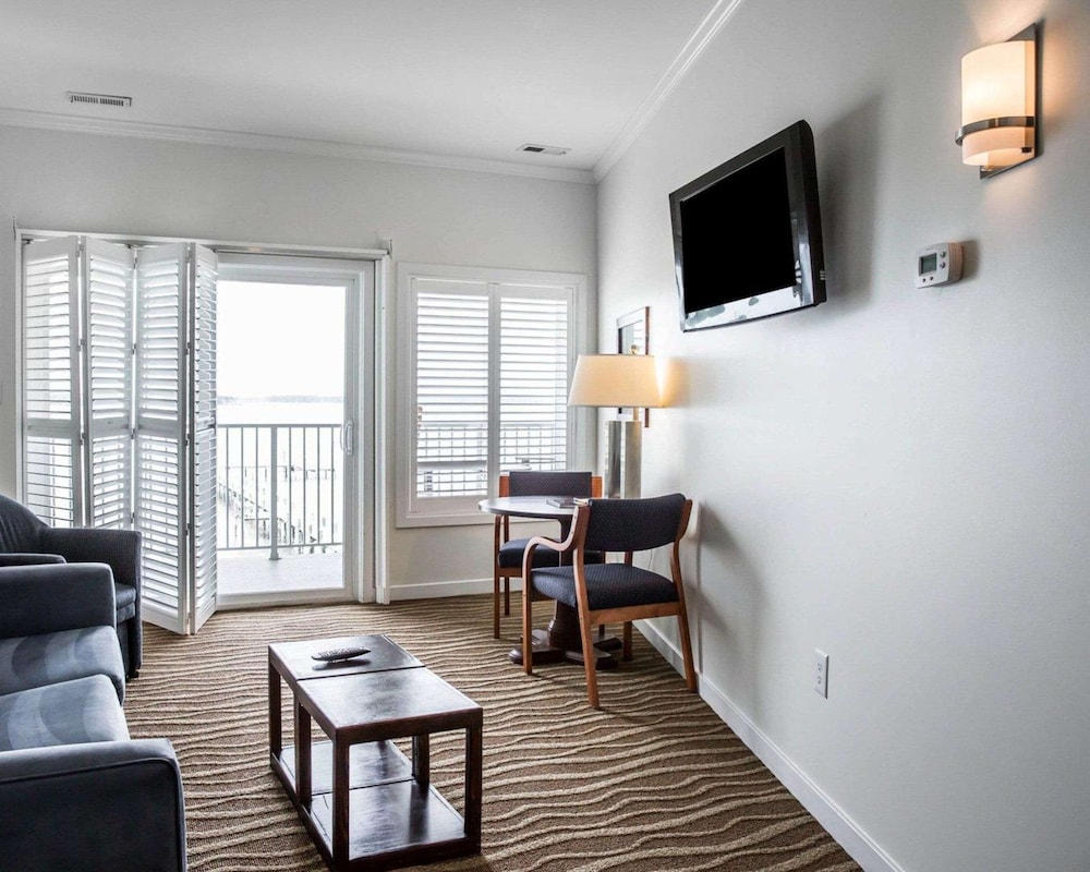 Island Inn and Suites, Ascend Hotel Collection 31/35