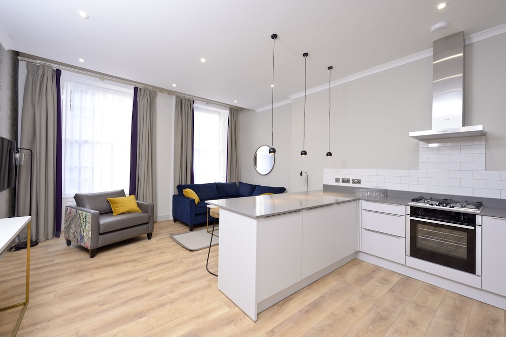 Destiny Scotland Charlotte SQ Apartments 15/25