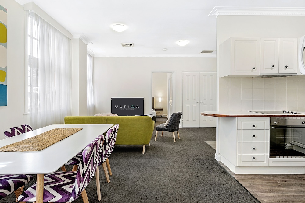 Ultiqa Rothbury Hotel 63/71