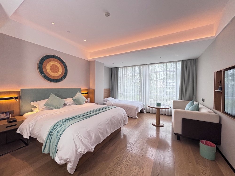 Concept, Triple, 1 Queen and 1 Single Bed