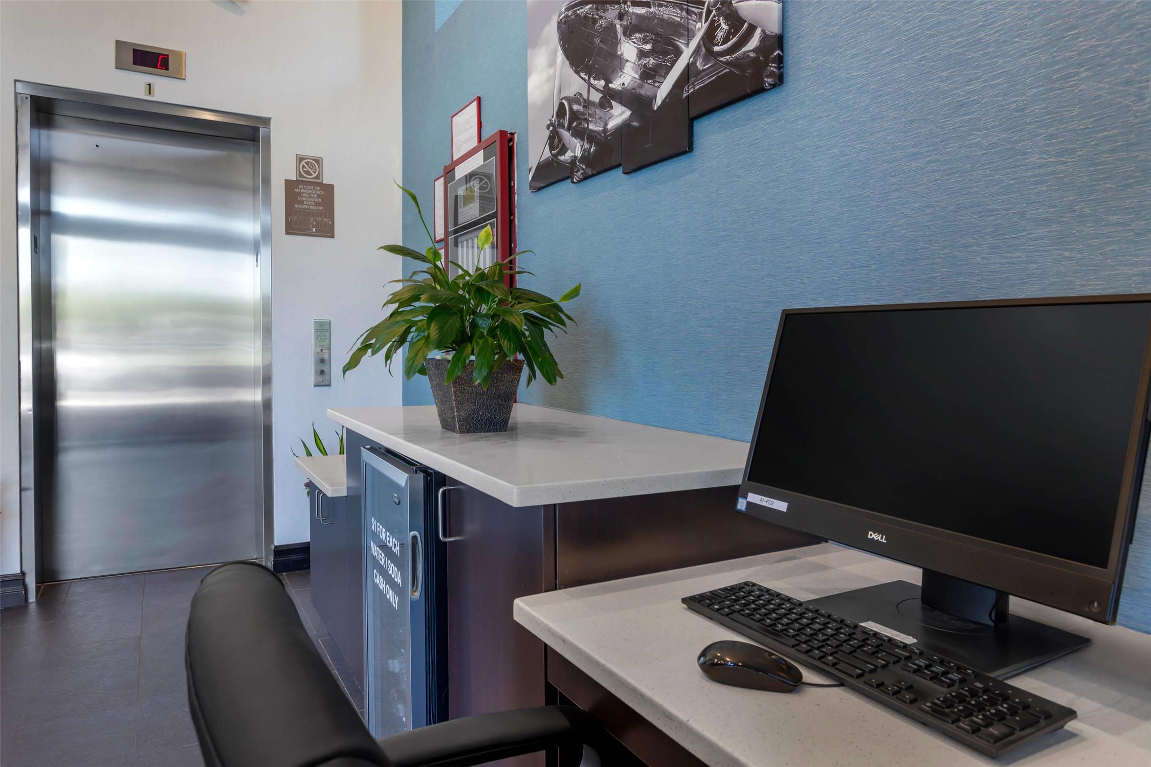 Avion Inn Near LGA Airport, an Ascend Collection Hotel 20/23