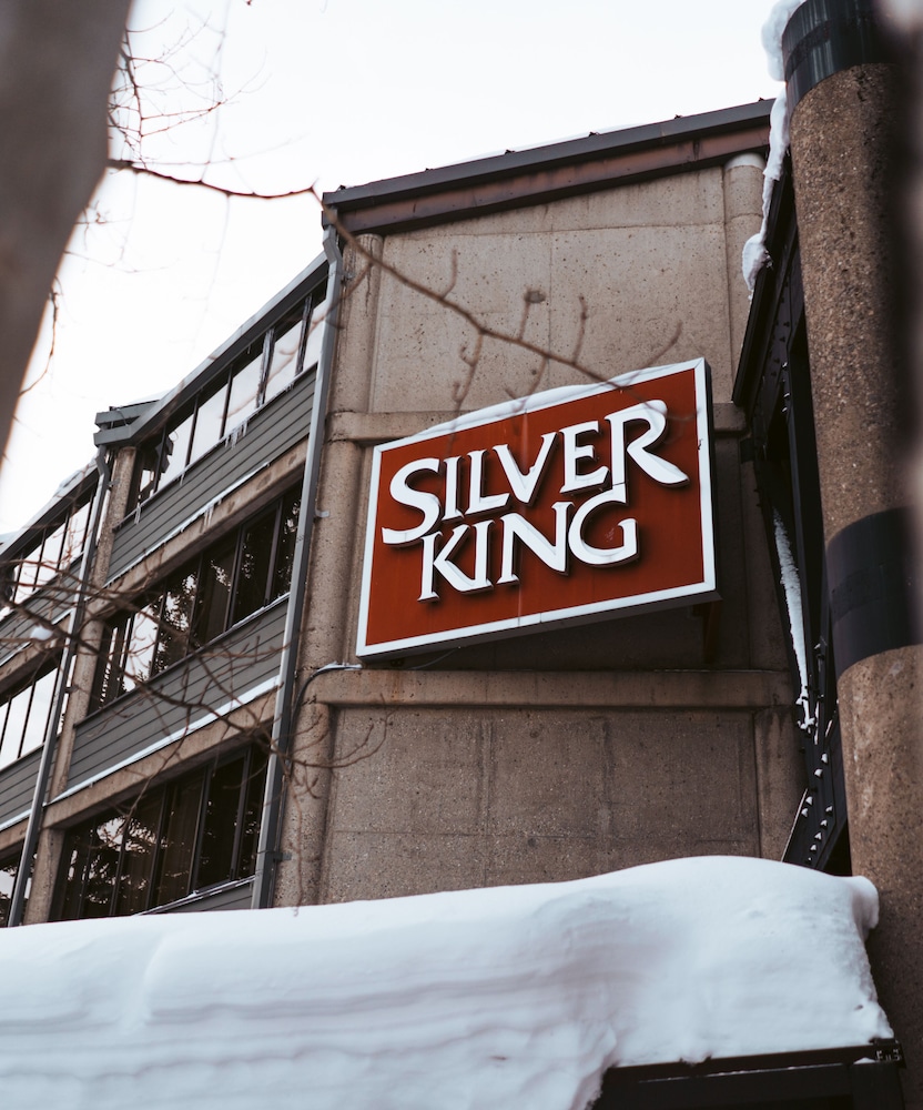 Silver King Hotel 5/75