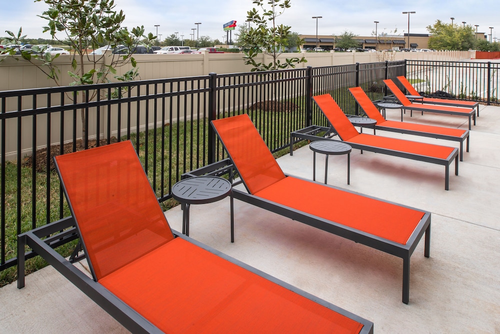 Holiday Inn Hotel Suites Houston West Katy Mills 21/54