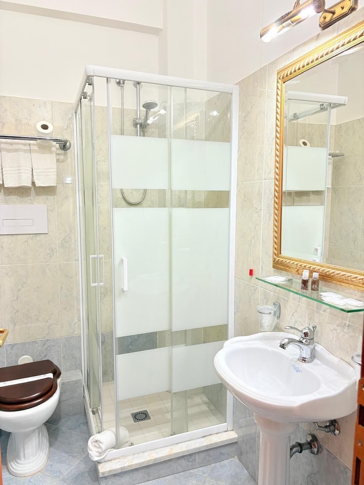 Hotel D Apos Angelo Palace 45/47