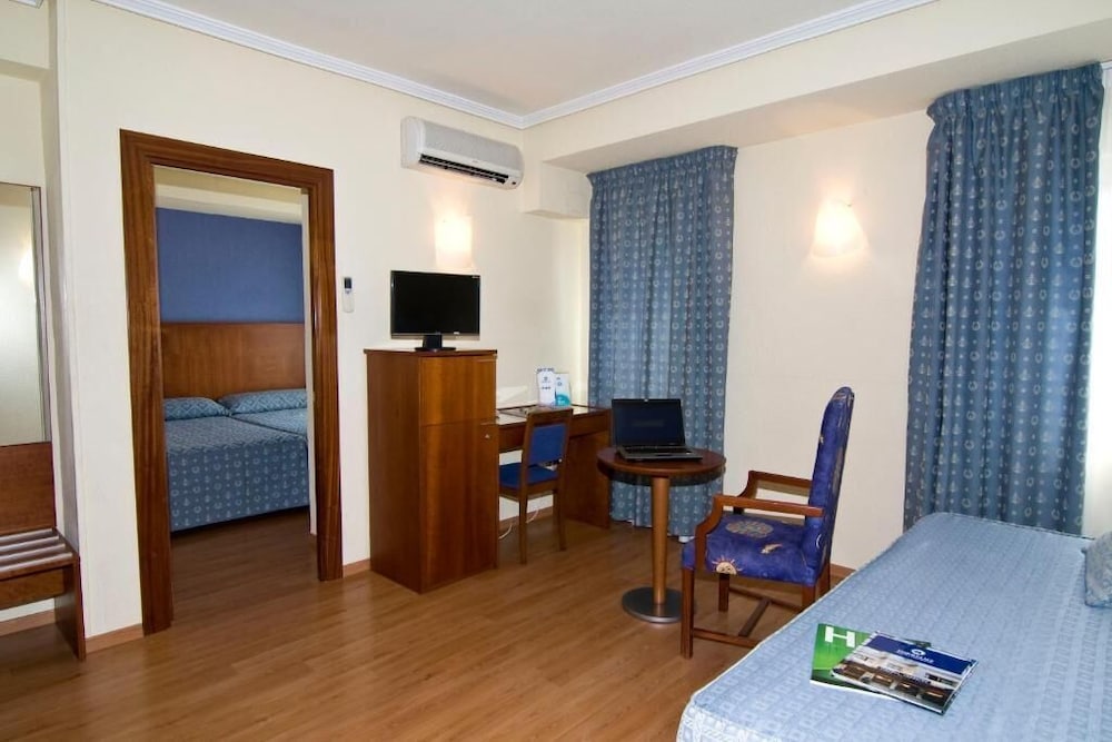 Apartamentos Torreluz 48/72