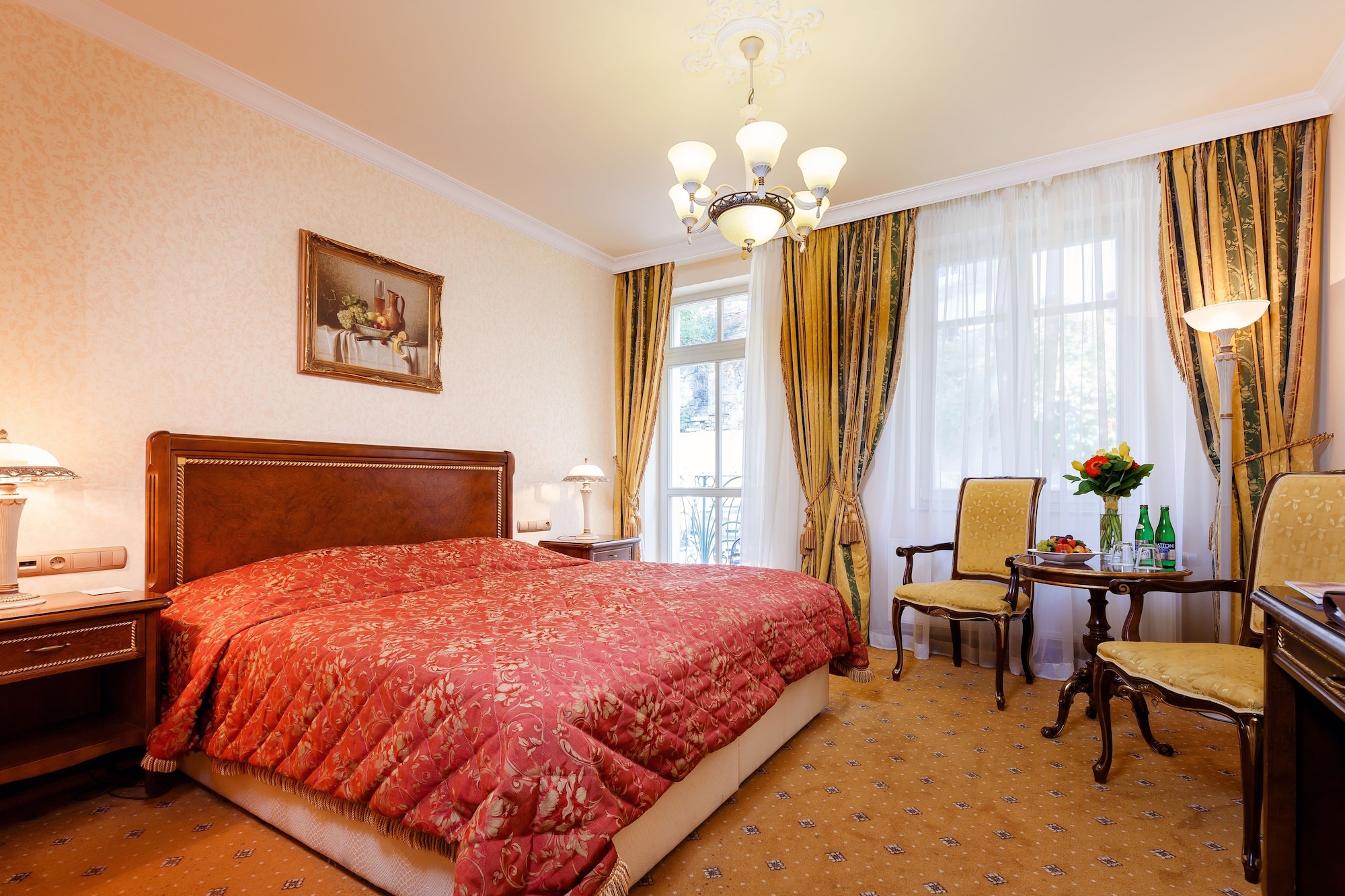 CLASSIC, KING BED, COURTYARD VIEW