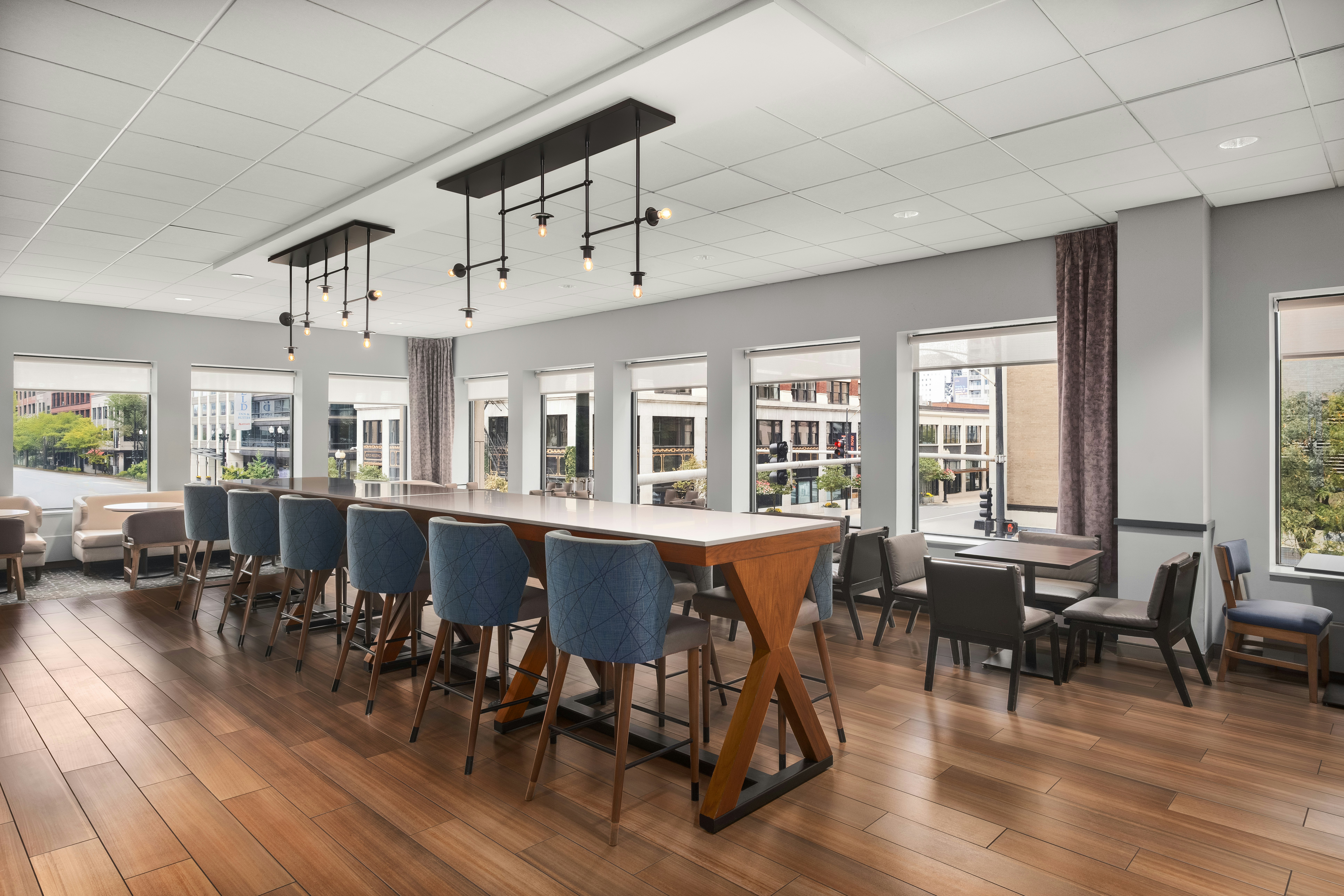 Hampton Inn & Suites Chicago-Downtown 17/25